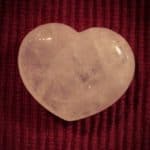 [image: rose quartz heart]